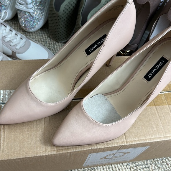 NWOT • Nine West Women's Tatiana Dress Pump • Natural Leather • Size 8.5 • 4in - Picture 4 of 17